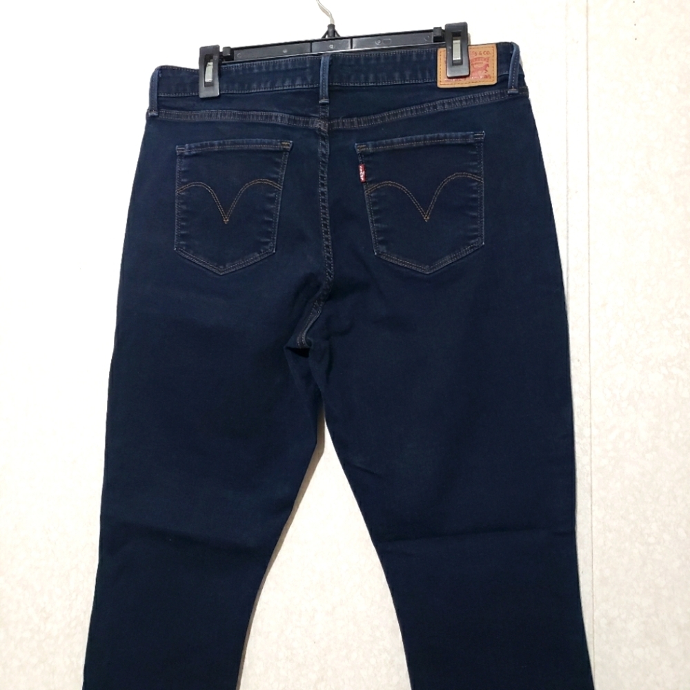 LEVI'S... Women's Dark Blue Jeans...SIZE:16 - Picture 5 of 11